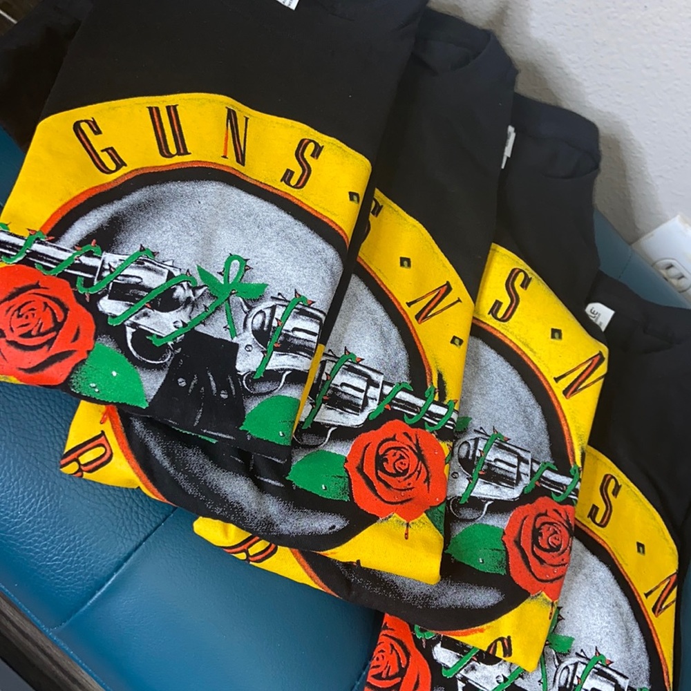 Guns and roses tee